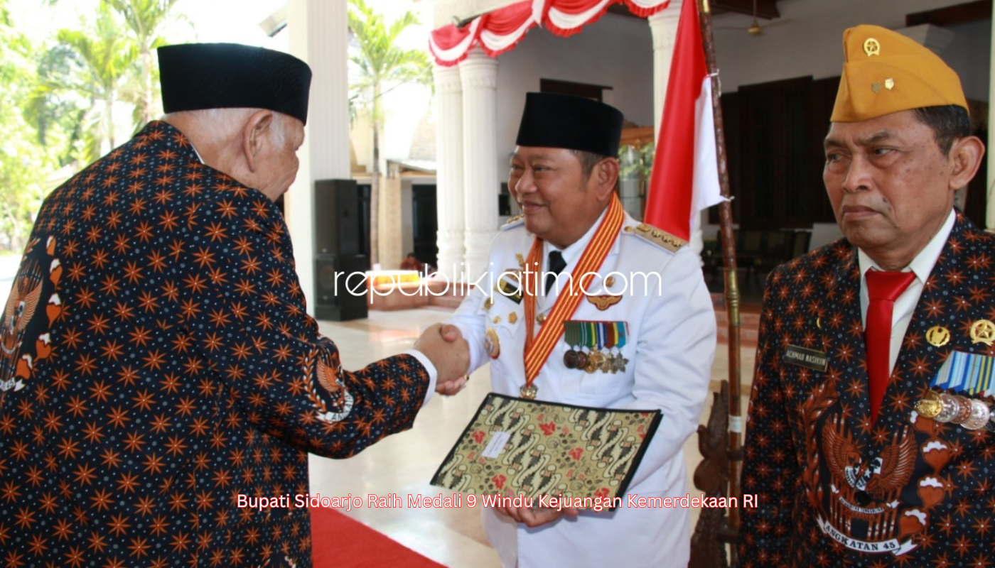 Bupati Sidoarjo Raih Medali 9 Windu Kejuangan Kemerdekaan RI